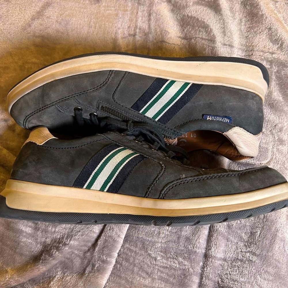 Mephisto Mens 8.5 Navy Suede Side Zip Sneakers Shoes Lisandro